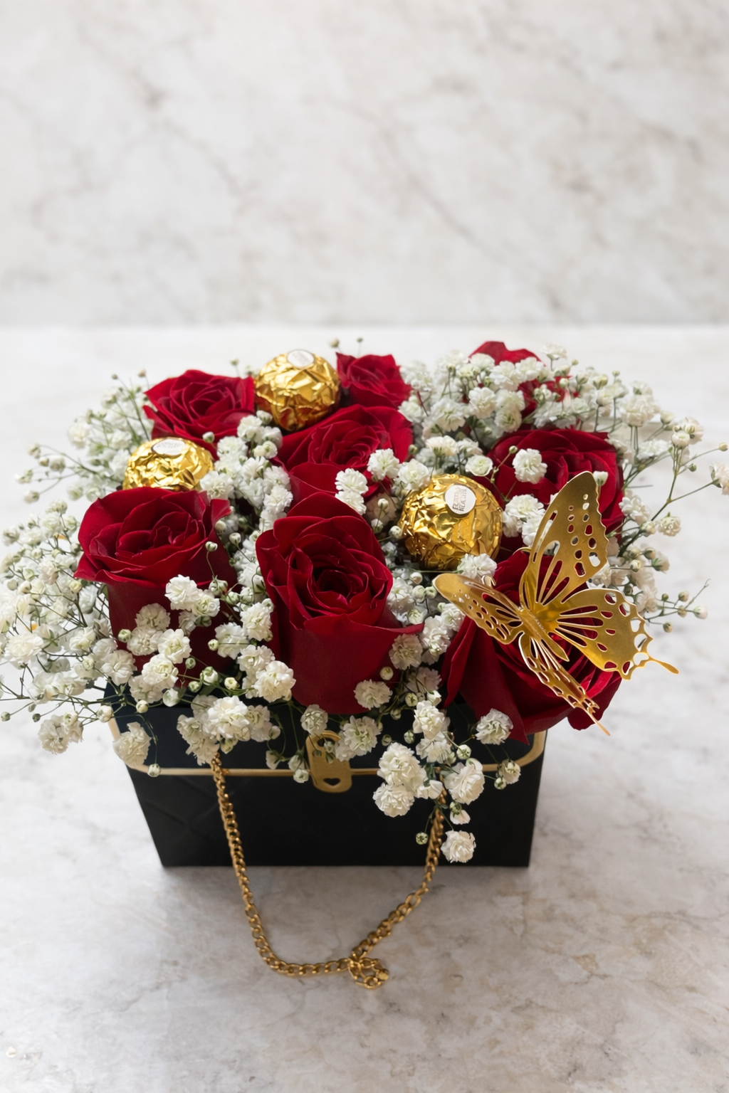 Caja Premium De Rosas Rojas Con Decoración elegante